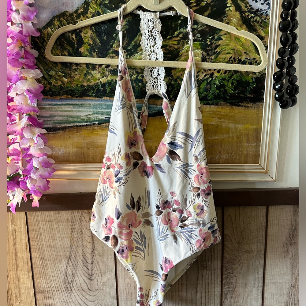 Billabong one piece bathing suit